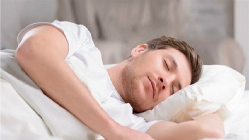 النوم حسب مخطط العمر.. تعرف على عدد ساعات النوم المثالية