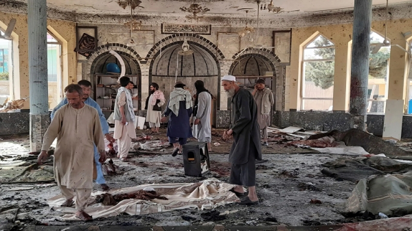 حادث دامِ جديد في أفغانستان .. انتحاري يفجر نفسه بمسجد في قندهار