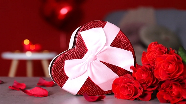عيد الحب في تونس .. حضرت الرومانسية وغابت السهرات