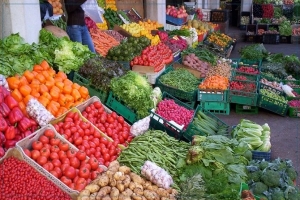 السوق البلدي بمنوبة ... قلب نابض بالحياة اليومية والتقاليد التونسية